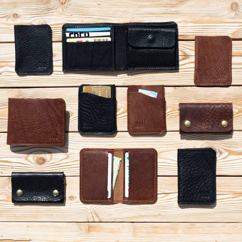Geldbörsen, Bikerbörsen, Lederetuis, Kartenetuis, Cardholder, Slim Wallets, Mini Geldbörsen und Brieftaschen sind handgemachte Ledergeldbörsen aus der SHINBORU Ledermanufaktur.