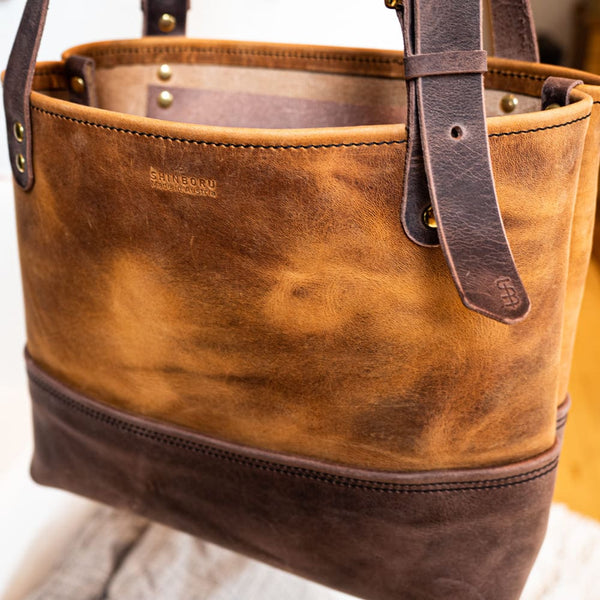 SHINBORU Tasche handgefertigt aus echtem Leder in Braun